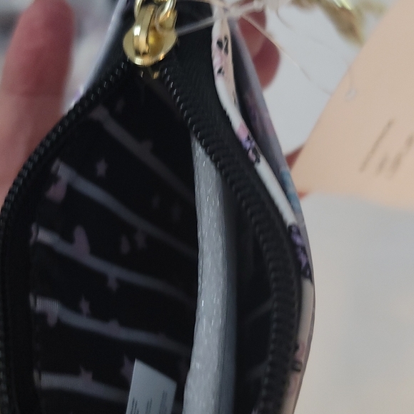 New with tags Betsey Johnson wallet - Picture 3 of 3